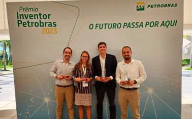 A patente &quot;método e ferramenta de inspeção da condição da superfície interna de dutos&quot; desenvolvida em parceria com Cenpes/Petrobras recebeu o Prêmio Inventor Petrobras 2023