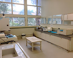 Laboratório de Aulas Práticas e Microscopia Óptica - LAP